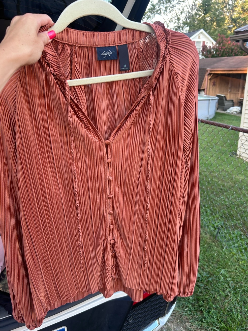 Daytrip Rust Pleated Button-Front Blouse - M